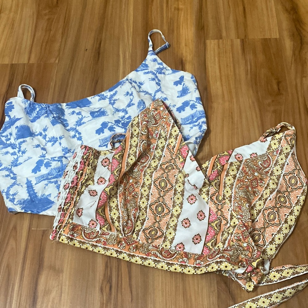 TWO CUTE CROP TOPS
